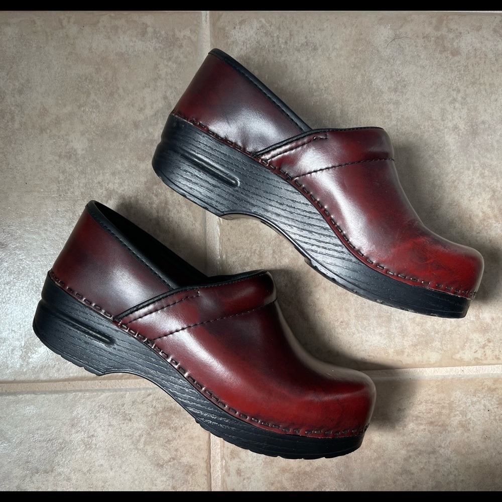 Dansko Super Comfy, Sturdy, New (worn once) Leather Upper Clogs